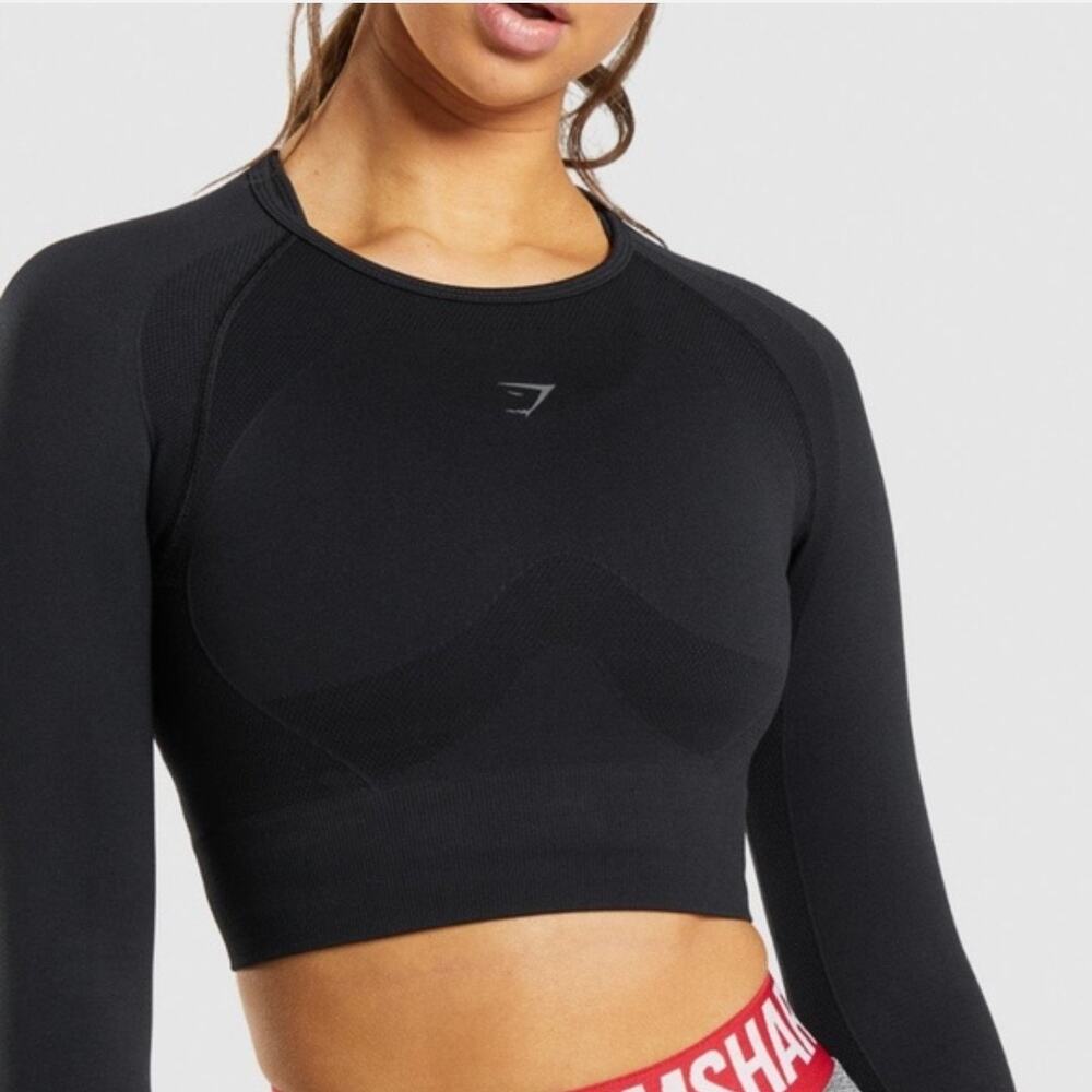 Gymshark black seamless long sleeve cropped athletic workout top small